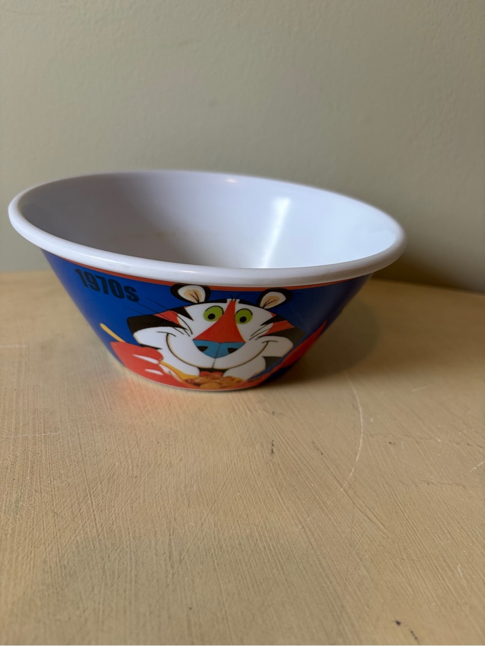 Bundle of Kids Character 5 Plates & 2 Bowls Melamine - Picture 8 of 9